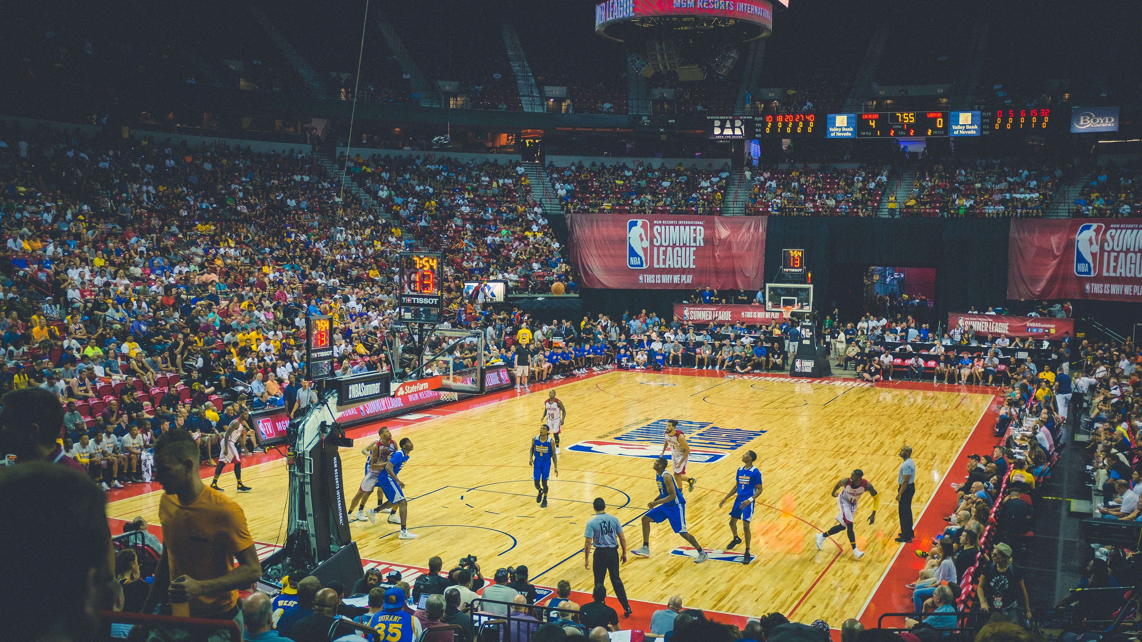 西甲明星对决：天赋与努力的完美交融，西甲明星球员