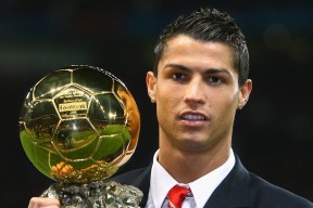 开云体育俱乐部官网-西甲转折点：变攻为守的精彩演绎，西甲转播分成改革